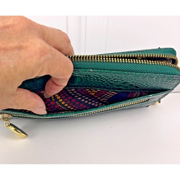 Anne Klein Wallet Women's Green Leather Crocodile Zip Around Gold Charm - Picture 5 of 13